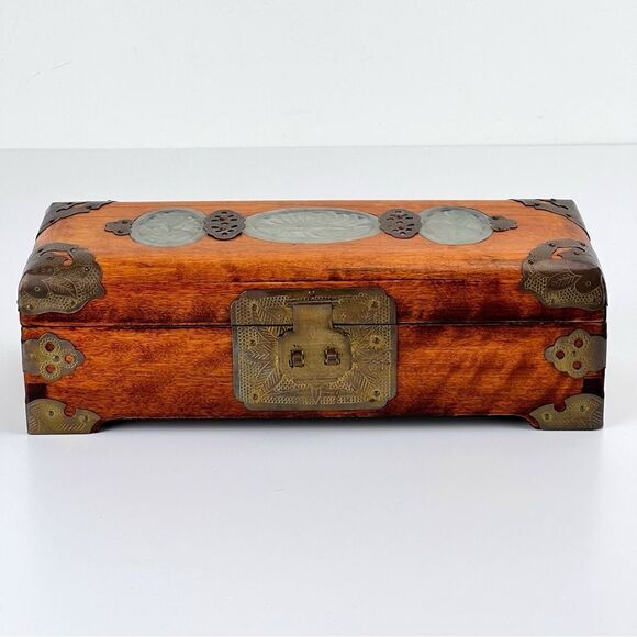 Vtg Wood Jewelry Box Asian Design Carved Jade Inlay Brass Hardware - Picture 1 of 15
